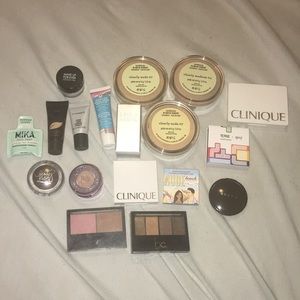 Makeup bundle
